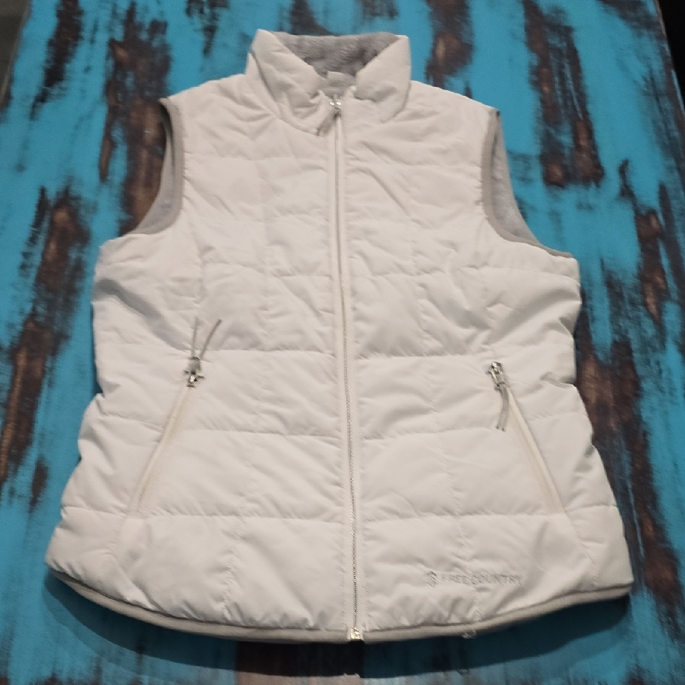 Free Country White Quilted Vest with High Collar